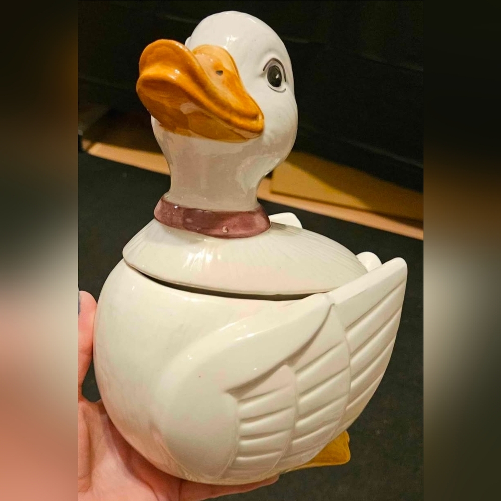 Ceramic 1988 Small Duck Cookie Jar approx 9" x 6" x 5"